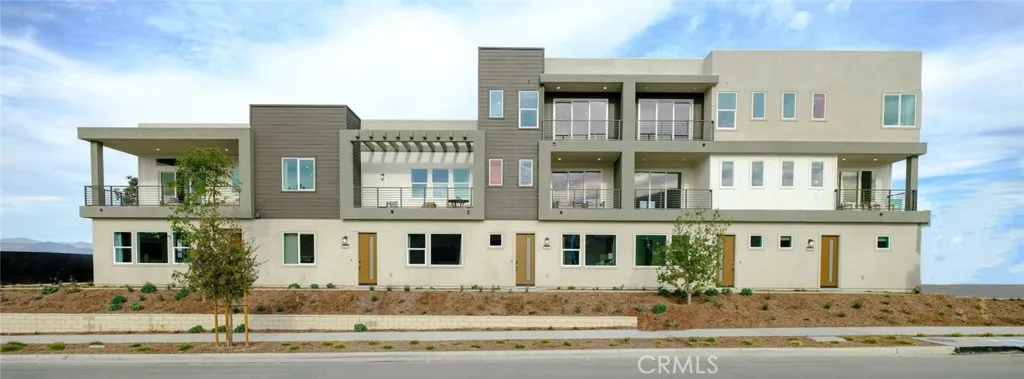 26676 Blue Hills Loop, Valencia, California 91381 home-pic-19